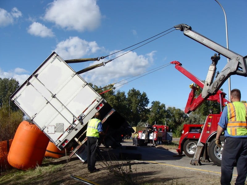 24/7 Heavy Towing in Minnetonka Mills, MN | Heavy Duty Tow Truck