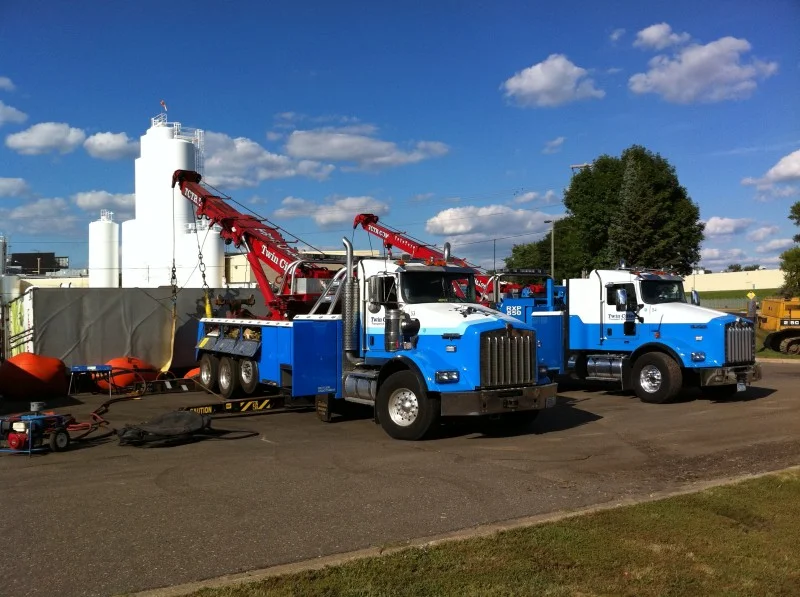Twin Cities Transport Recovery Light and Heavy Duty Towing Milk Rollover 05