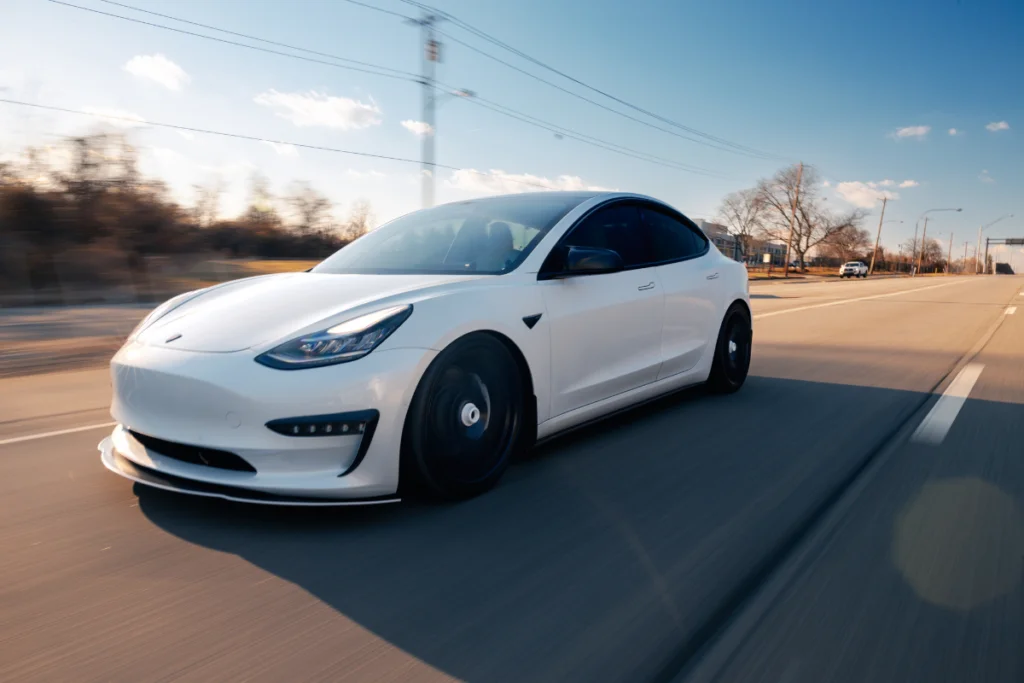 Read more about the article Minneapolis Electric Car Towing: Challenges and Solutions