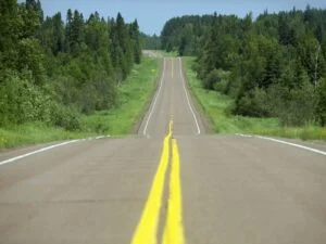 Read more about the article From Valleys to Peaks: Mountain Road Driving Guide