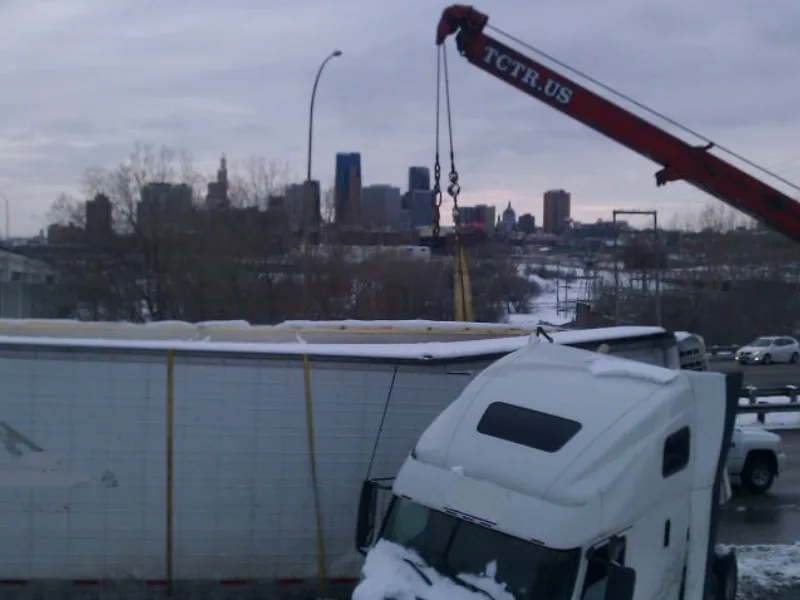 Dayton Pkwy semi recovery